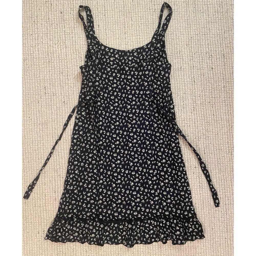 Brandy Melville Colleen Mini Dress - Picture 5 of 11